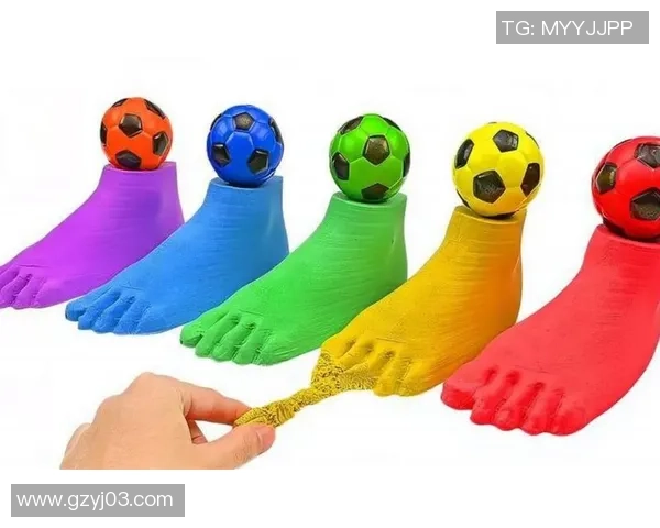 创意无限足球明星卡纸手工制作教程让你的房间充满足球氛围