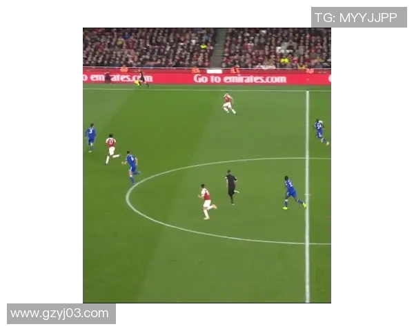 足球明星精彩瞬间转圈射门技术展示与精彩图片解析